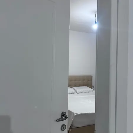 Vlora Apartament Appartement *